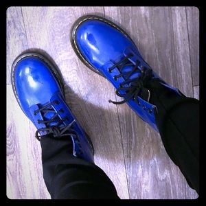 Dr. Martin 8 Eye Patent Leather Boots Size: 7